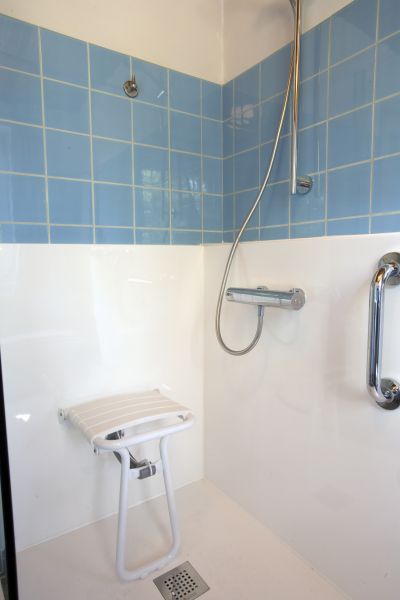 Cost of Elderly Shower Installation in Macomb